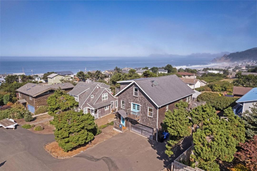 Photo of Others in Roads End