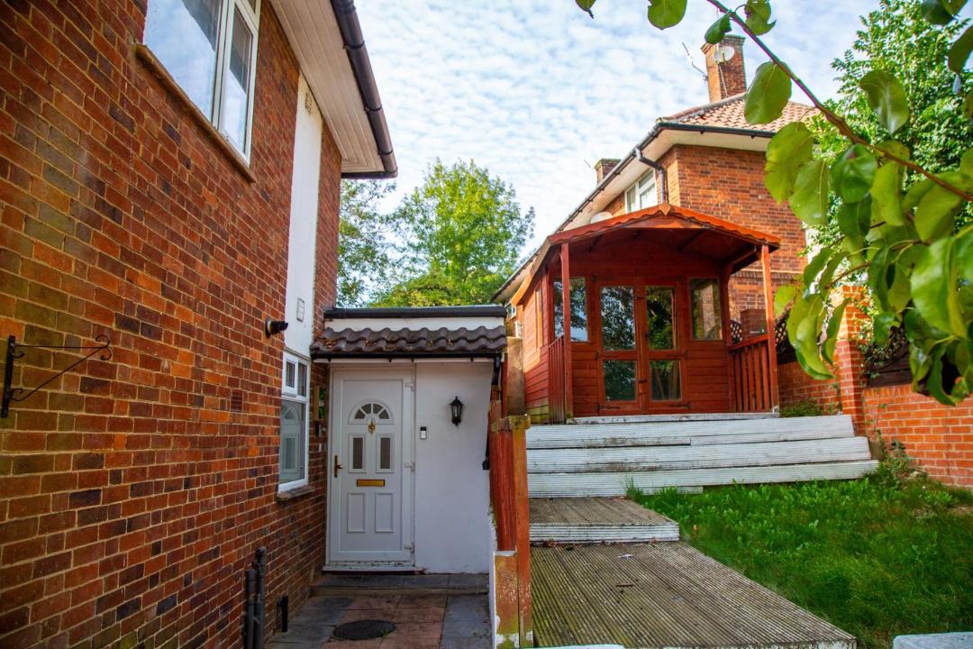 Photo of Others in Five Oak Green