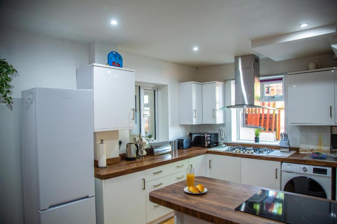 Photo of Others in Five Oak Green