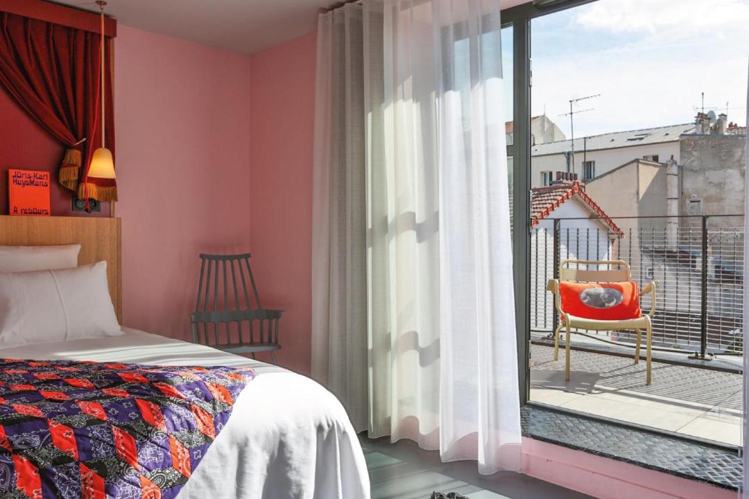 Photo of Others in Les Puces de Saint-Ouen