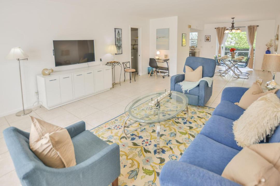 Photo of Livingroom in Singer Island