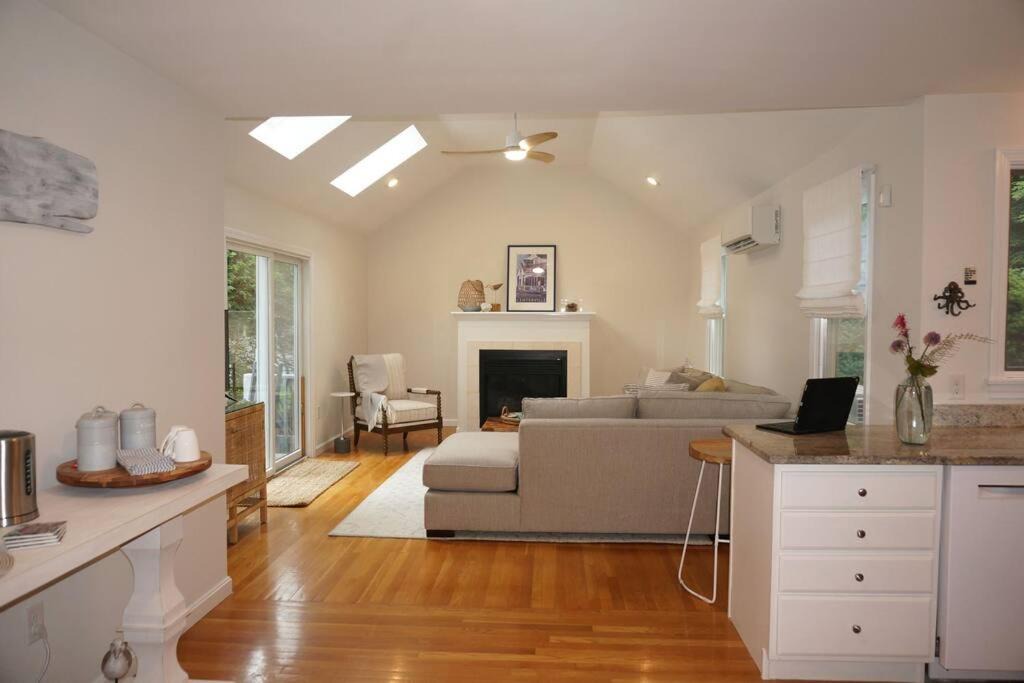 Photo of Livingroom in Centerville