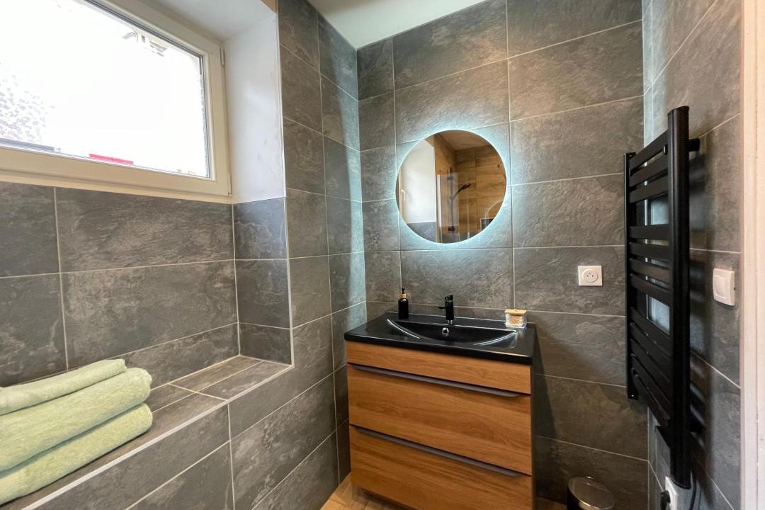 Photo of Bathroom in Accolay