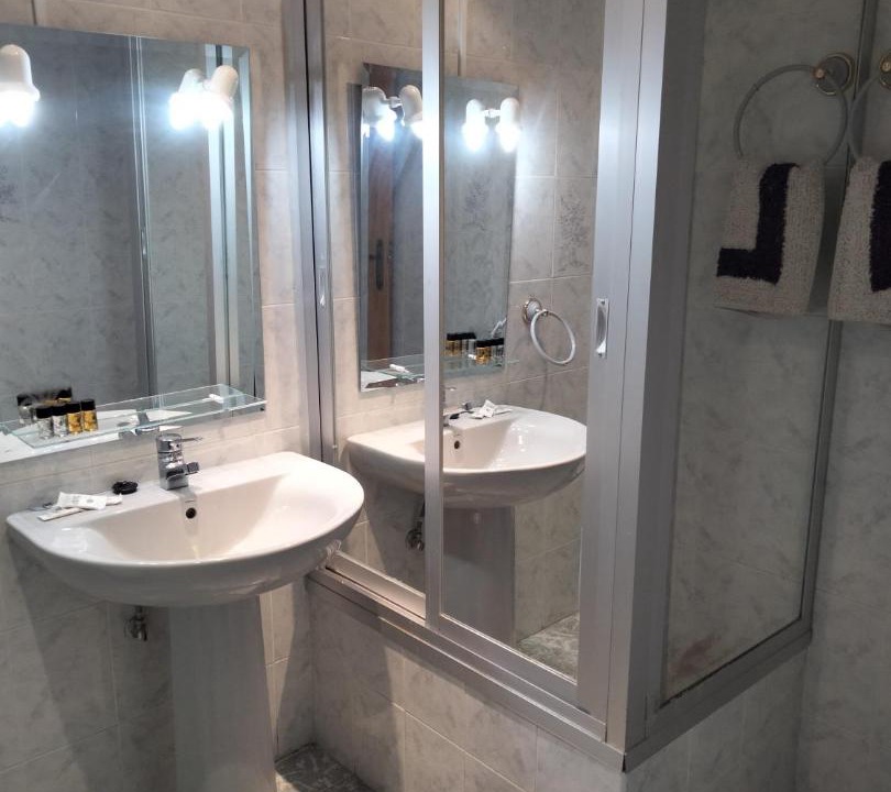 Photo of Bathroom in Alcaudete de la Jara