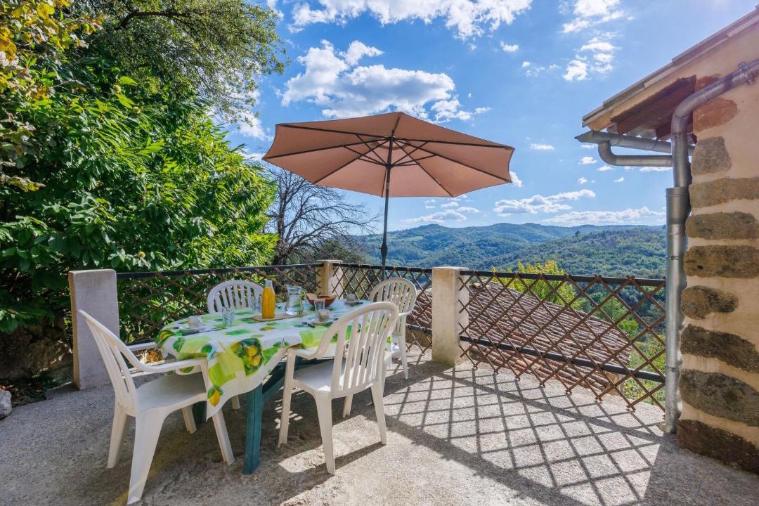 Photo of Patio Balcony in Saint-Jean-du-Gard