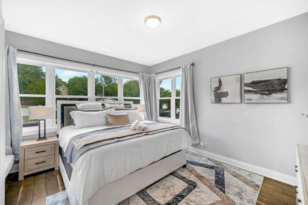 Photo of Bedroom in Forest Park