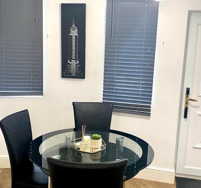 Photo of Livingroom in Patchway