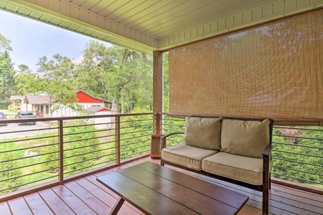 Photo of Patio Balcony in Waynesville