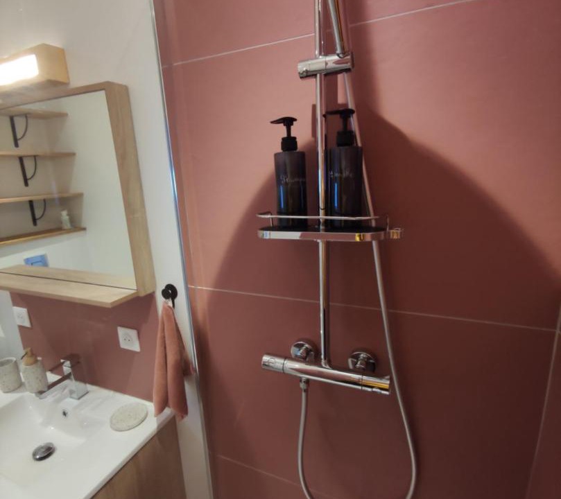 Photo of Bathroom in Esnandes