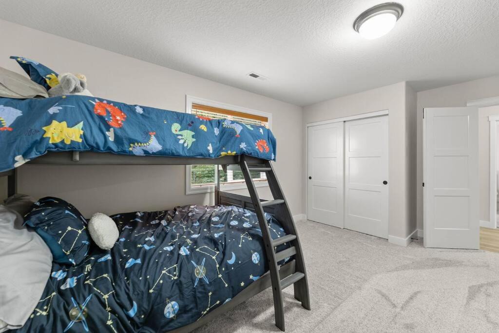 Photo of Others in Battle Ground