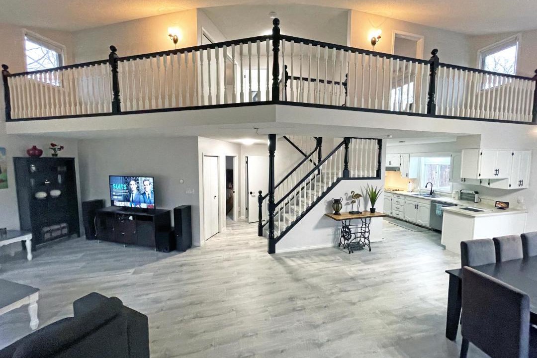 Photo of Livingroom in Cayuga