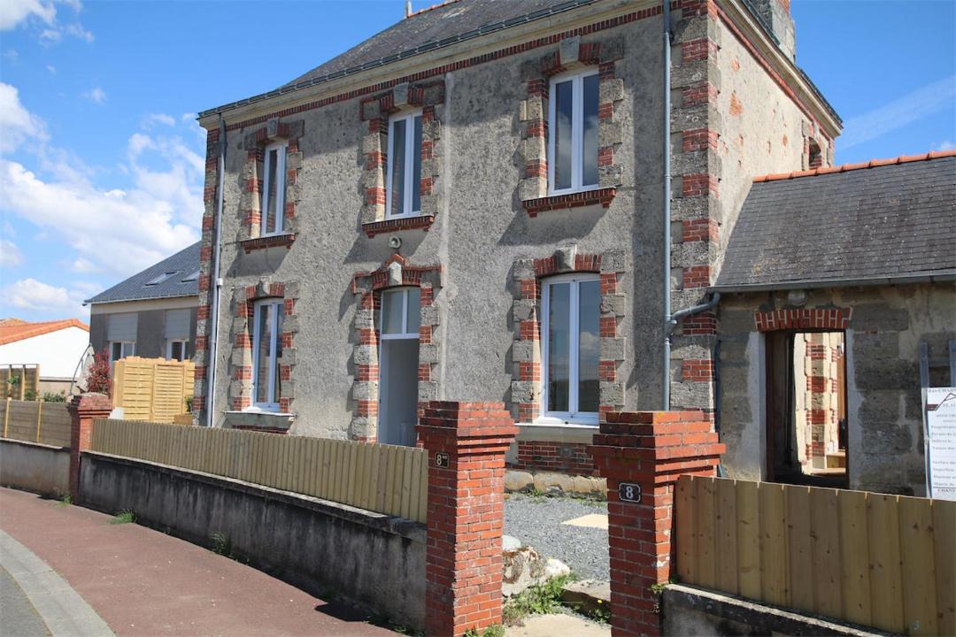 Photo of Buildings in Tremont