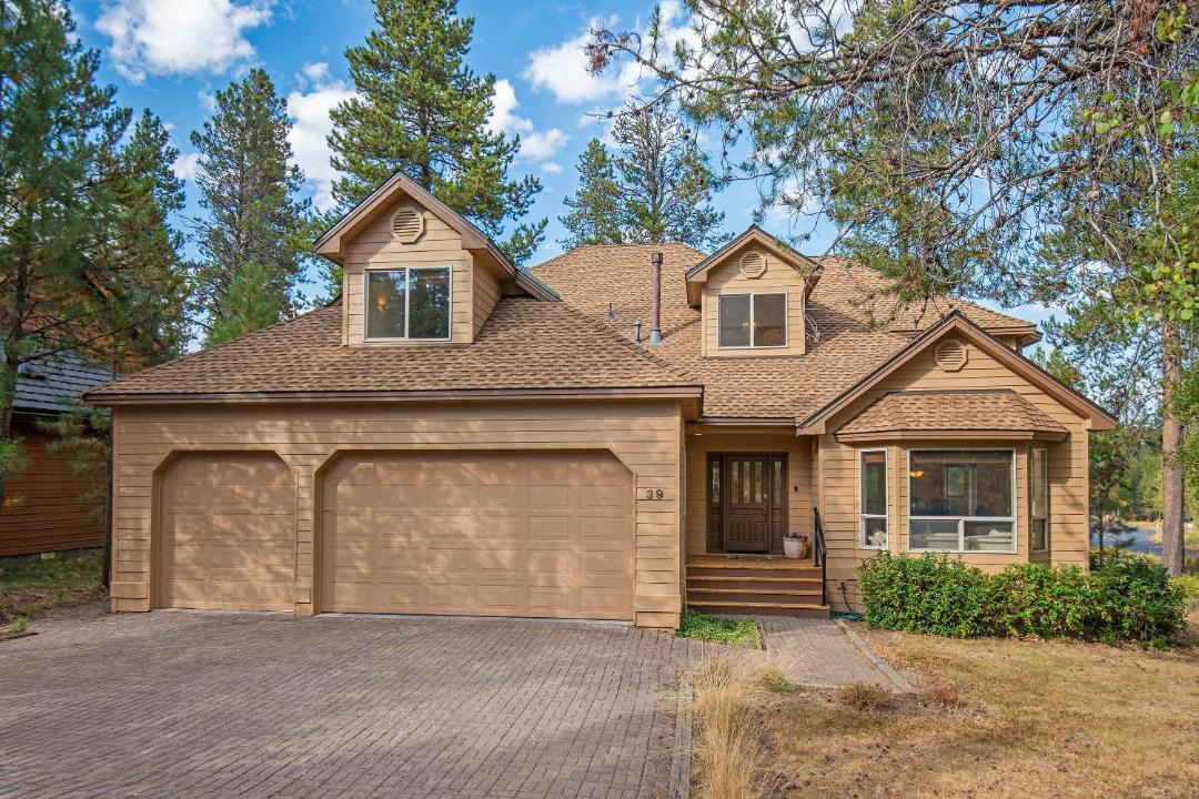 Photo of Buildings in Redmond