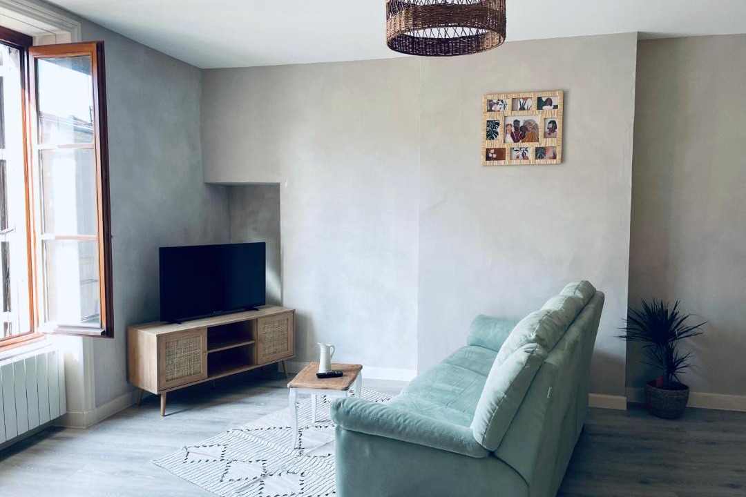 Photo of Livingroom in Charlieu