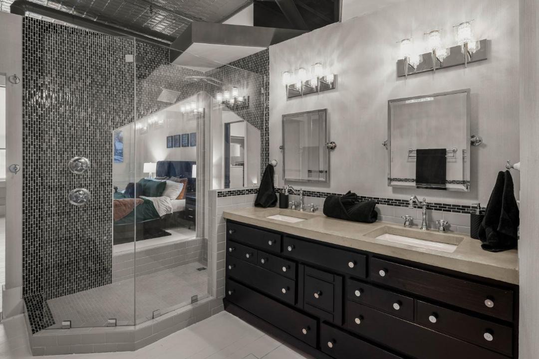 Photo of Bathroom in Siloam Springs