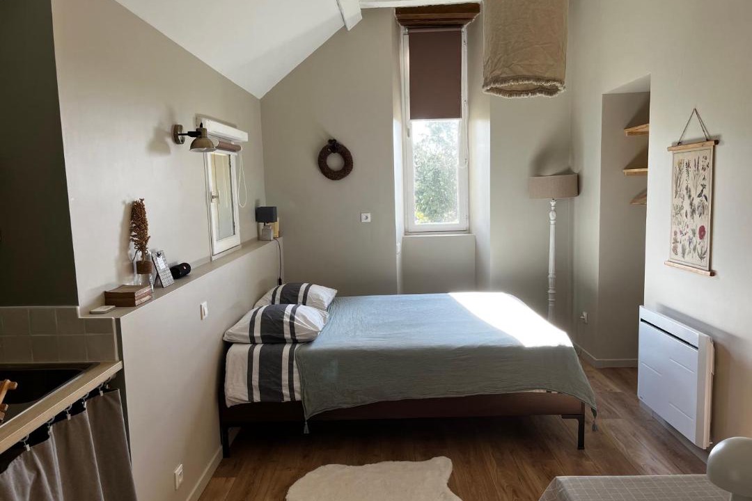 Photo of Bedroom in Saint-Jean-des-Mauvrets