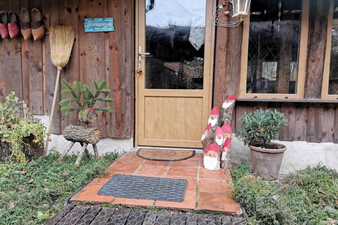 Photo of Others in Allons