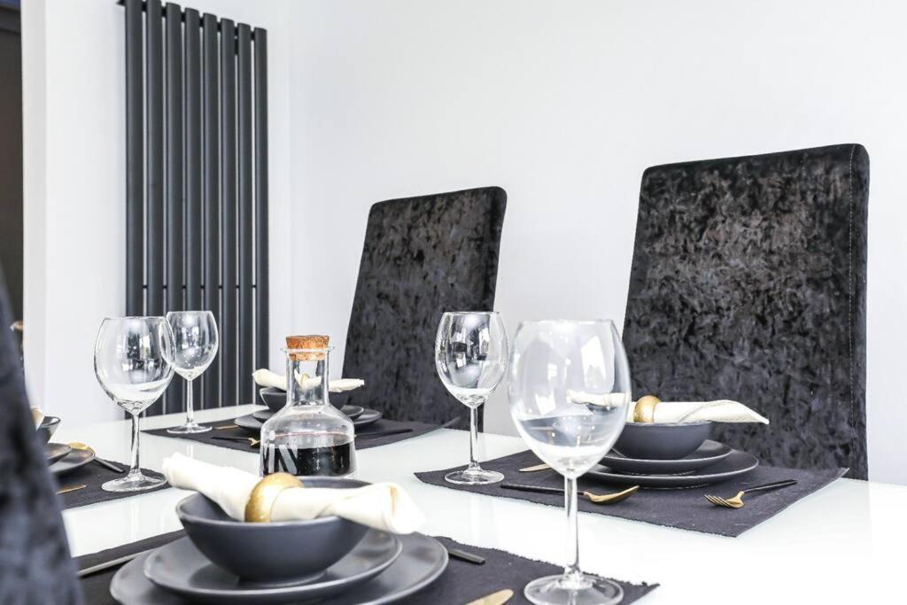 Photo of Others in Glasgow