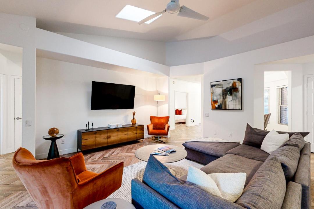 Photo of Livingroom in Paradise Valley Village