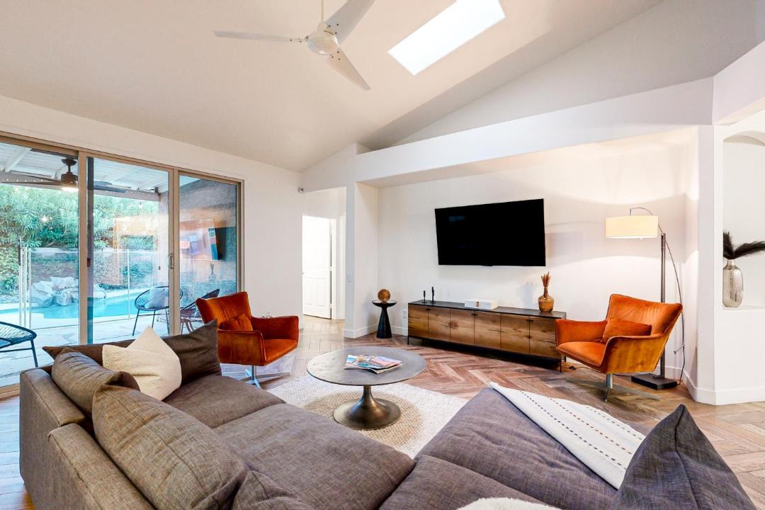 Photo of Livingroom in Paradise Valley Village