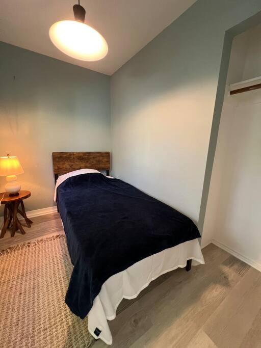 Photo of Others in Seabright