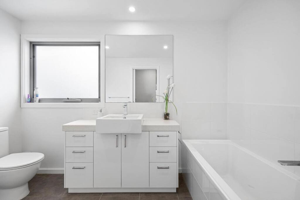 Photo of Others in McCrae