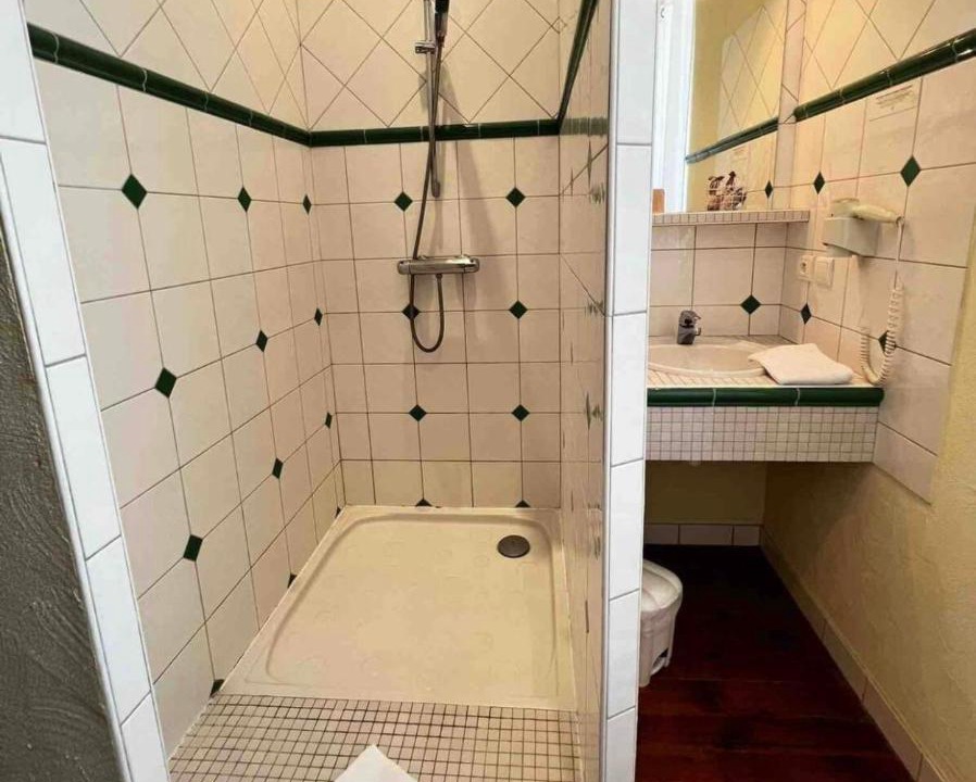 Photo of Bathroom in Saint-Gervais-d'Auvergne