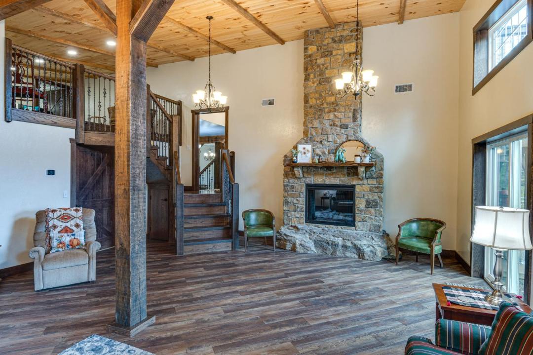 Photo of Livingroom in Huron