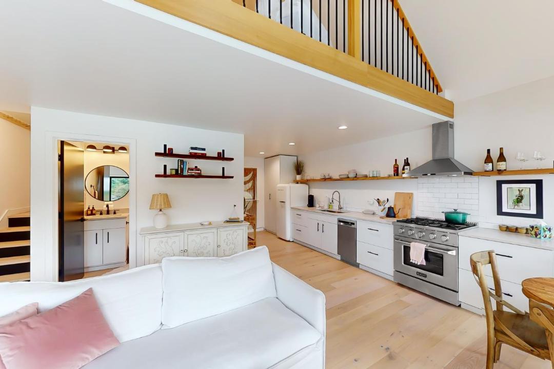 Photo of Others in Fox Island