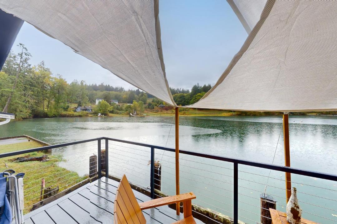 Photo of Patio Balcony in Fox Island