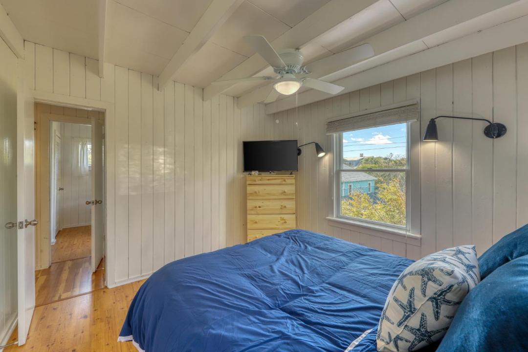 Photo of Bedroom in Ocean Bay Park