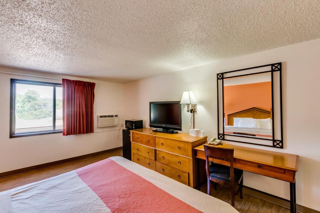 Photo of Bedroom in Albert Lea