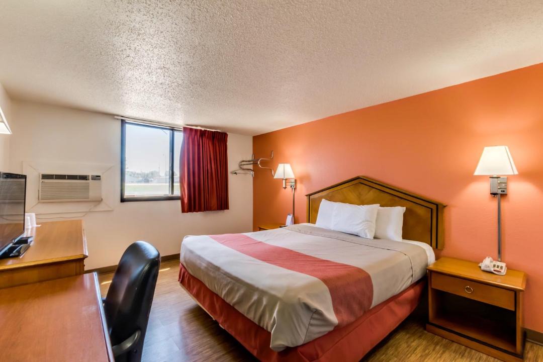 Photo of Bedroom in Albert Lea