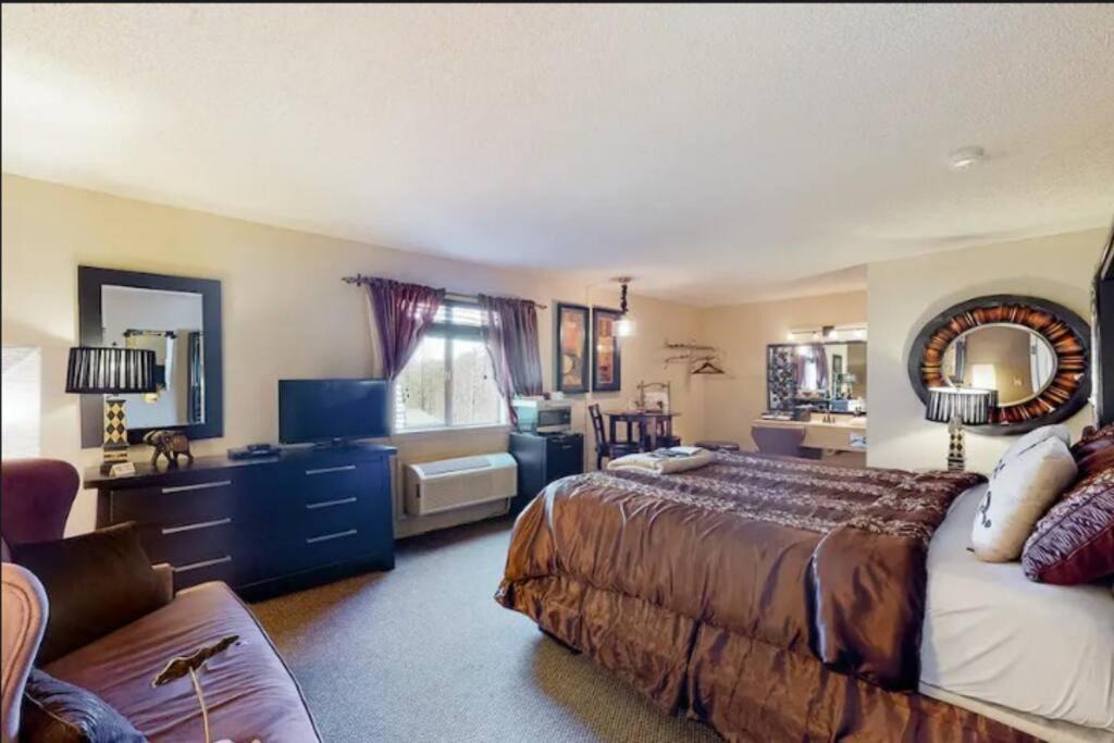 Photo of Livingroom in Eureka Springs Historic District