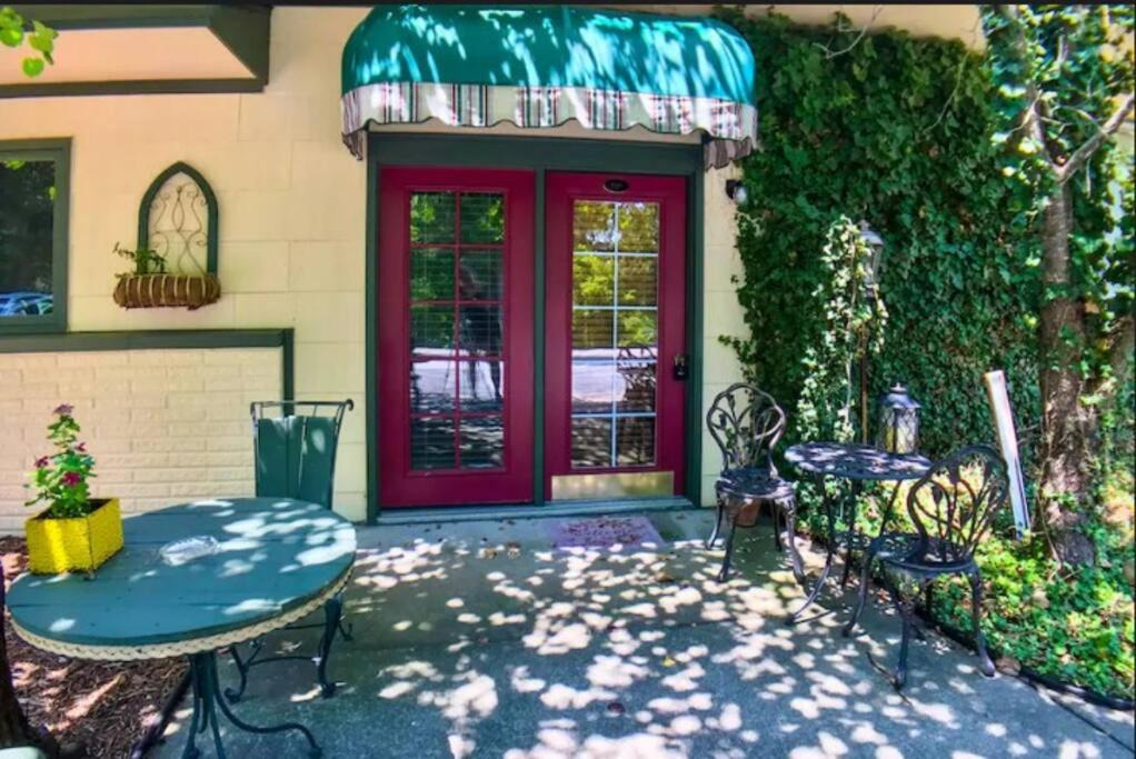Photo of Others in Eureka Springs Historic District