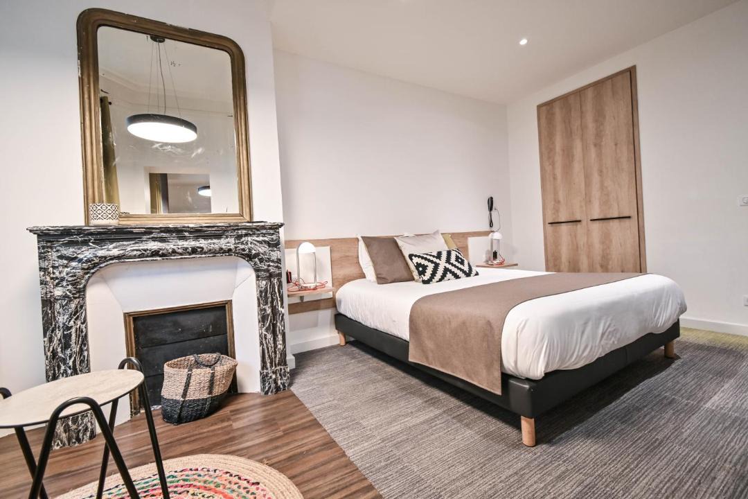 Photo of Bedroom in 17th Arrondissement