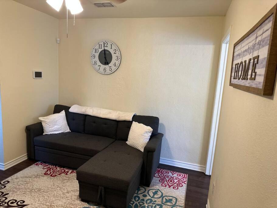 Photo of Livingroom in Near East Side