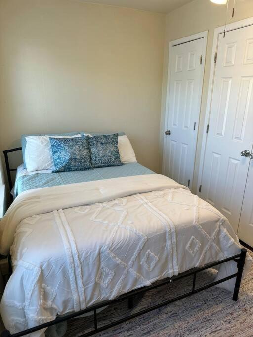 Photo of Bedroom in Near East Side