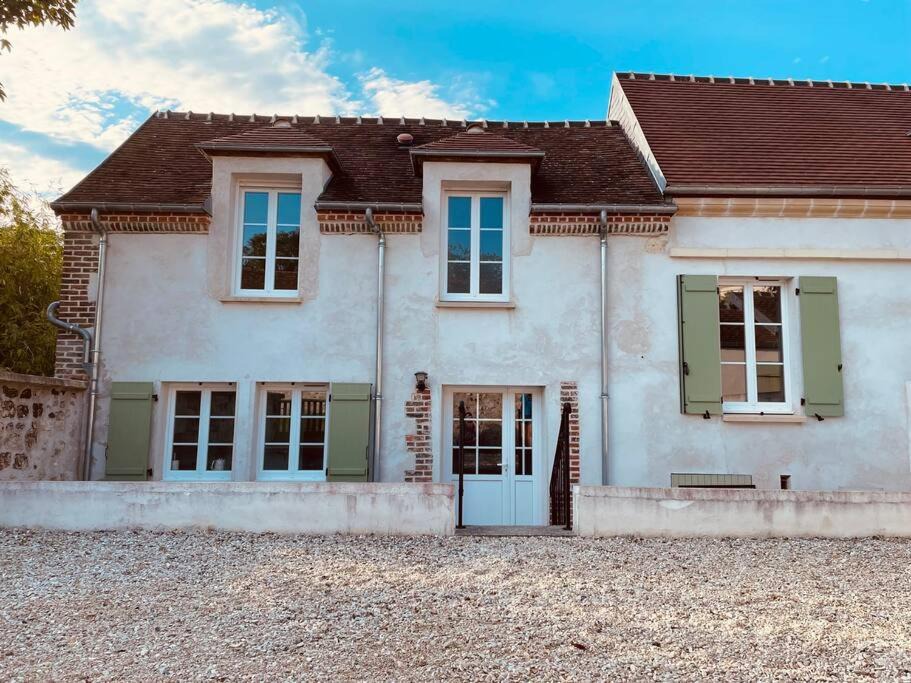 Photo of Buildings in Chambly