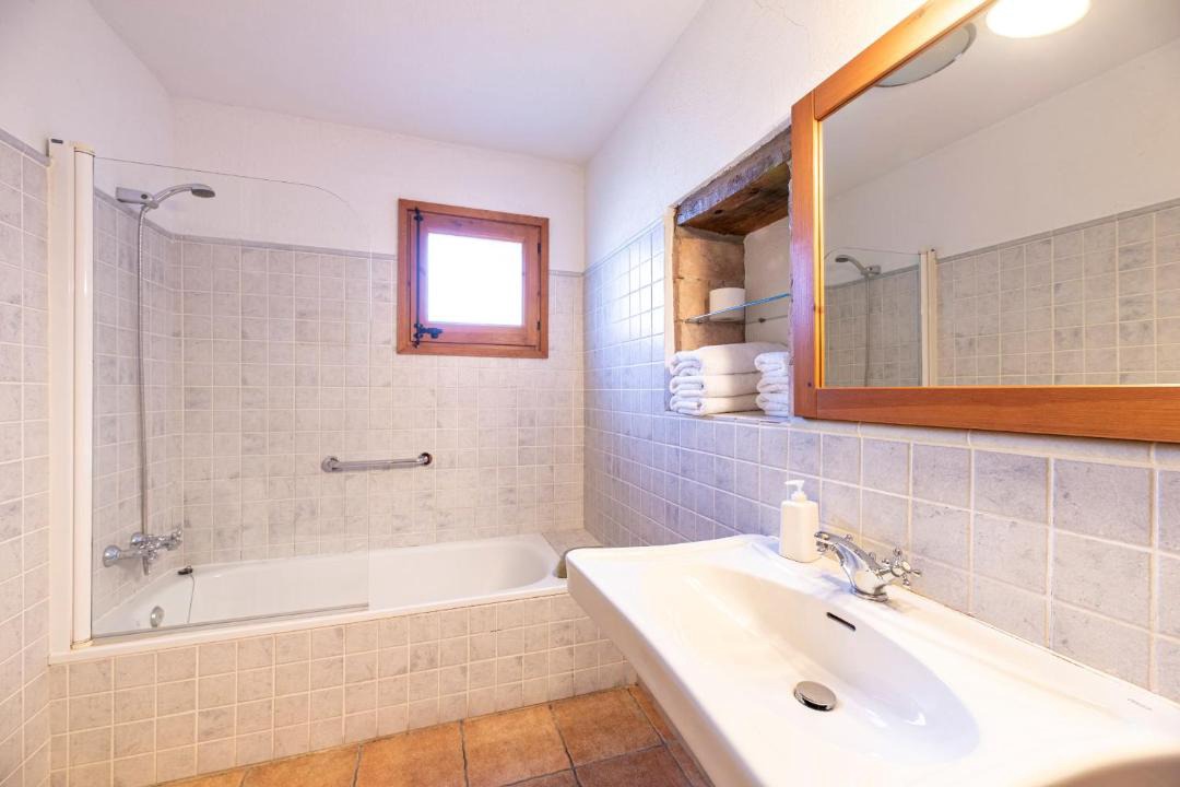 Photo of Bathroom in Lladurs