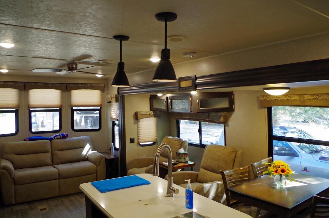 Photo of Livingroom in Cascade