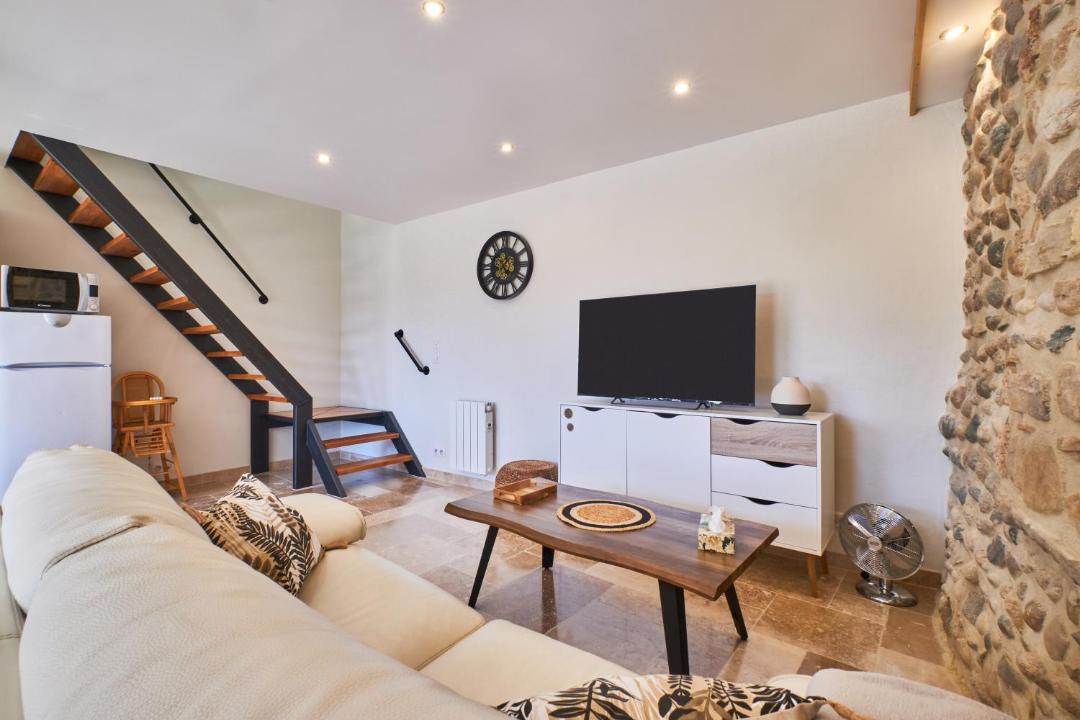 Photo of Others in Saint-Hilaire-du-Rosier