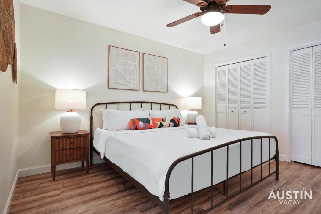 Photo of Bedroom in Northwest Hills Village