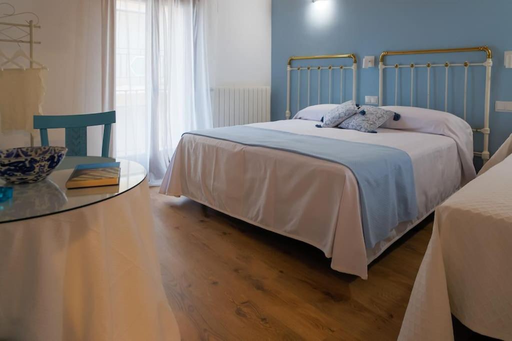 Photo of Bedroom in Huete