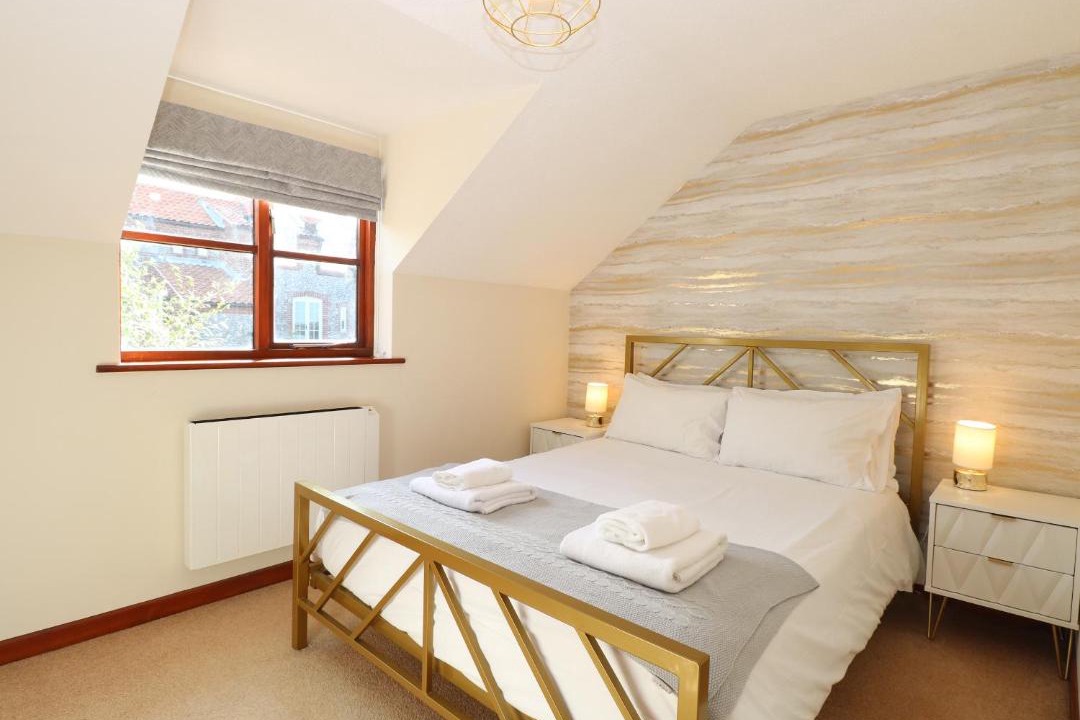 Photo of Others in Salthouse