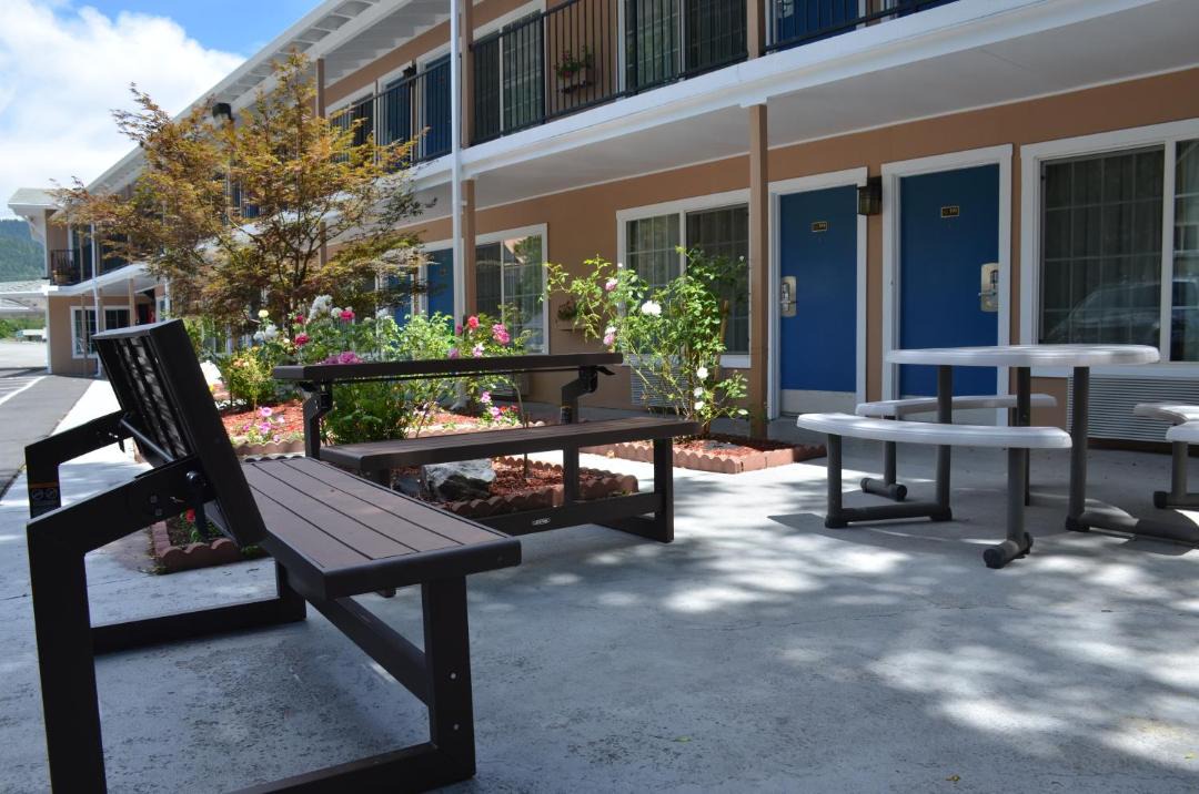 Photo of Others in Dunsmuir