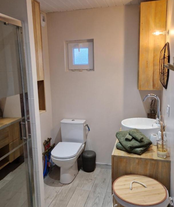 Photo of Others in Chanos-Curson