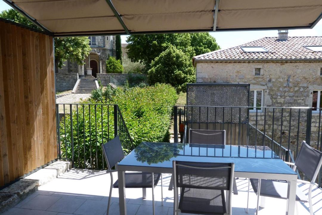 Photo of Others in Casteljau