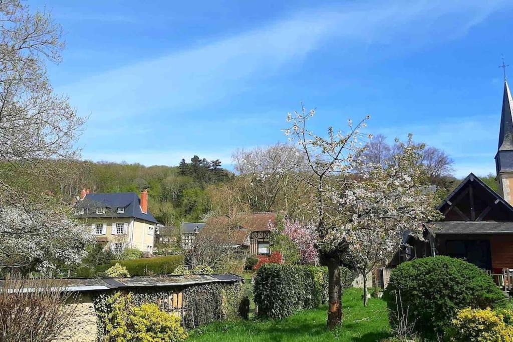 Photo of Others in Le Bec-Hellouin