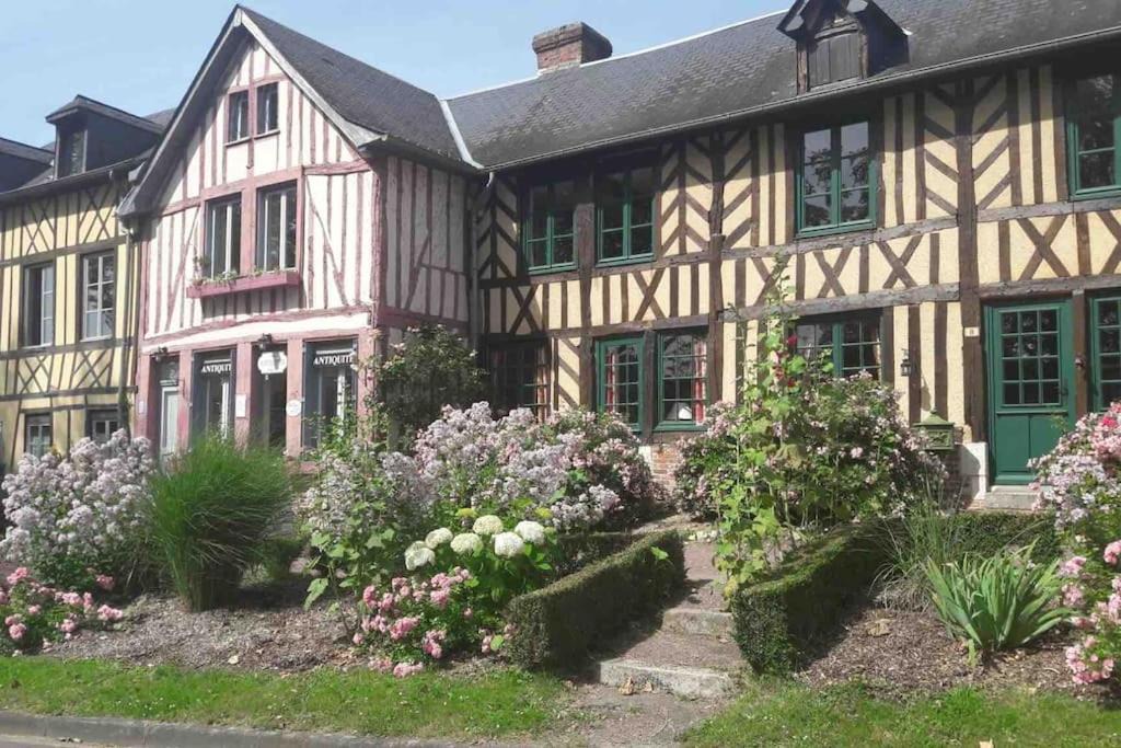 Photo of Others in Le Bec-Hellouin